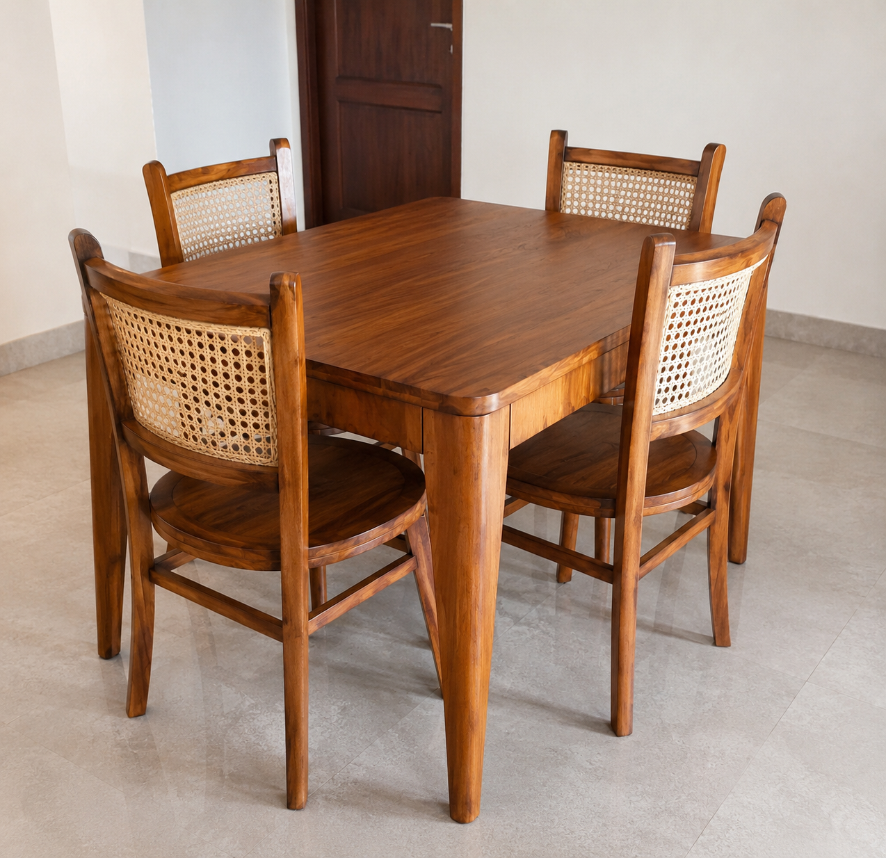 Ubyld NATURA 4-Seater Dining Set